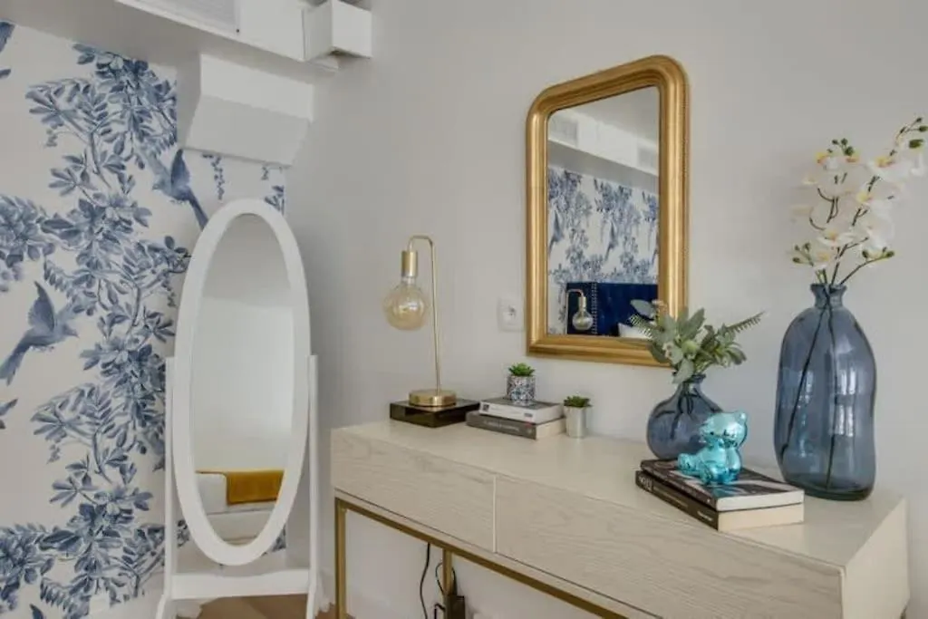 아파트 Modern French Studio Charm In The City *